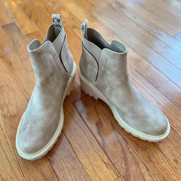 None Shoes - BOOTIES, SIZE 8.5 M, COLOR TAN